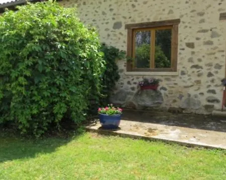 Graffeuil Gites 3 Fabulous Houses *