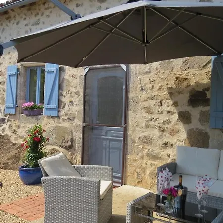 Graffeuil Gites 3 Fabulous Houses * Busserolles